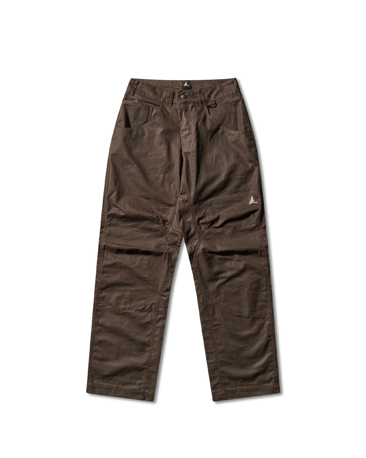YBMW0163FA132-BRW003
Dark Brown
100% Cotton
Belt loop waist
Button and zipper closer
Waxed water repellant cotton
Embroidered branding on front left leg
Lightweight construction
Regular fit