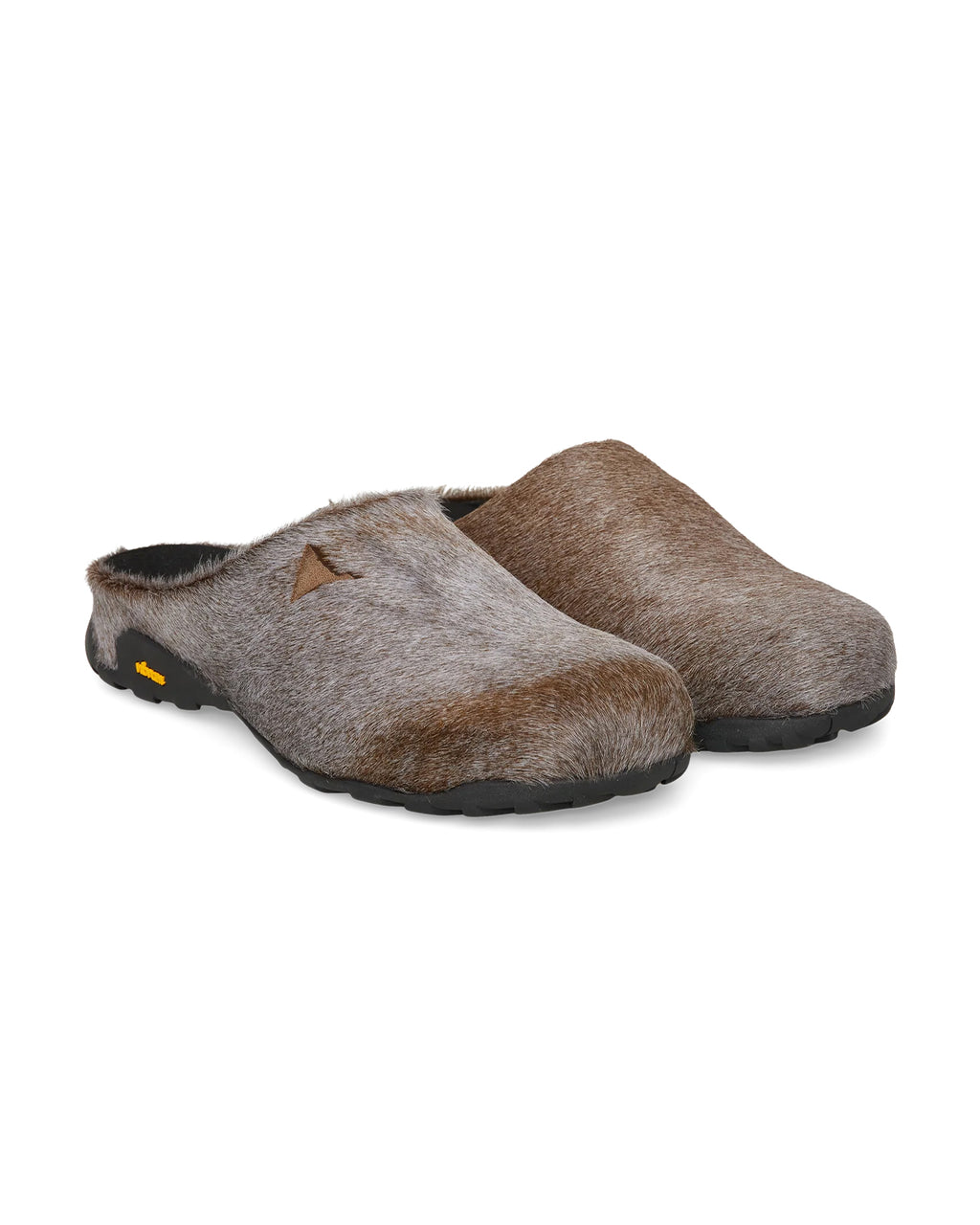 YBUW1303LE61-BRW0013
Faded Brown
Premium pony hair calf leather upper&nbsp;
Sourced from a Gold-rated LWG-certified tannery in Tuscany
Slip-on clog
Technical detailing
Vibram® Megagrip outsole