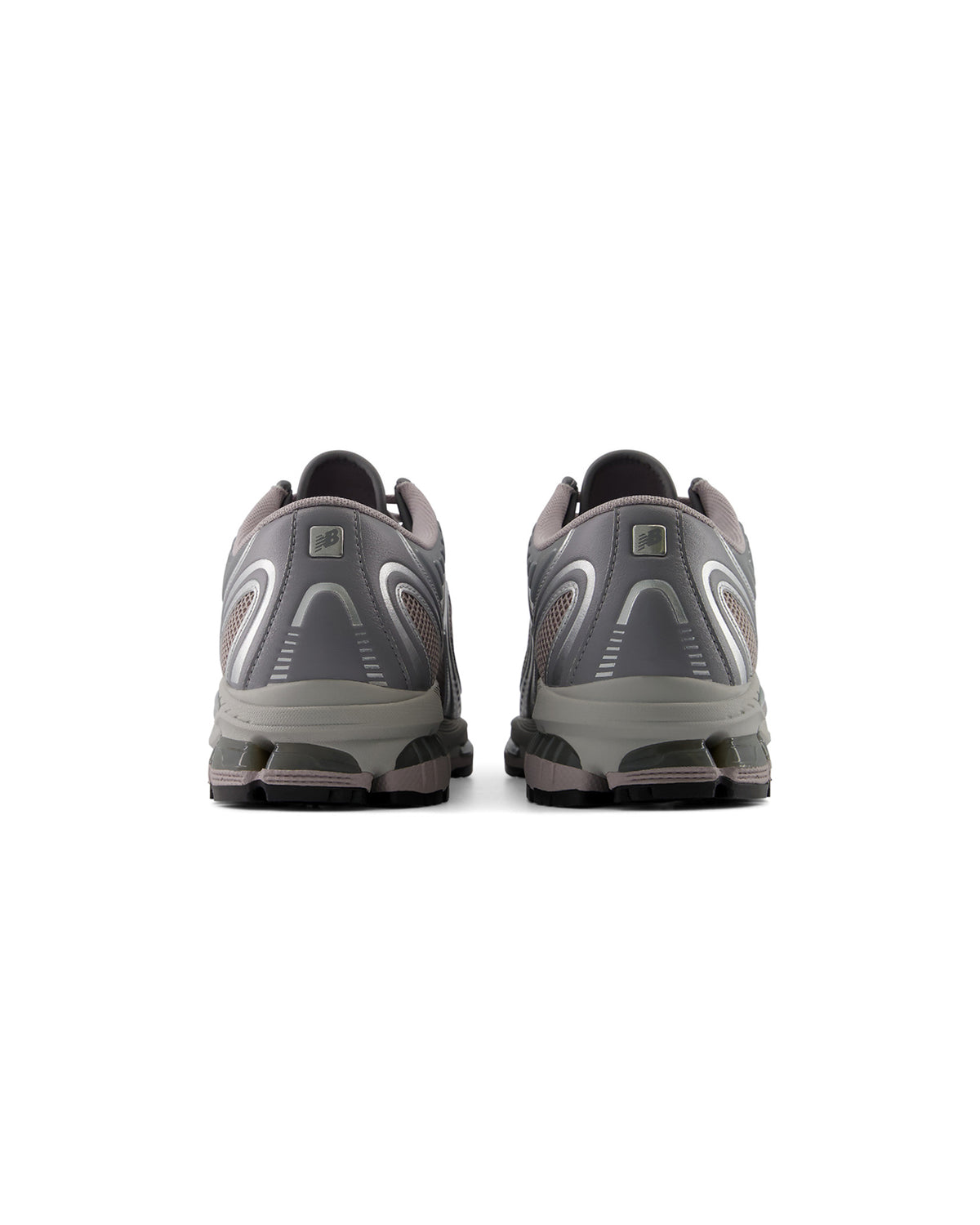 U18909VF "TRUFFLE SALT/SILVER METALLIC"