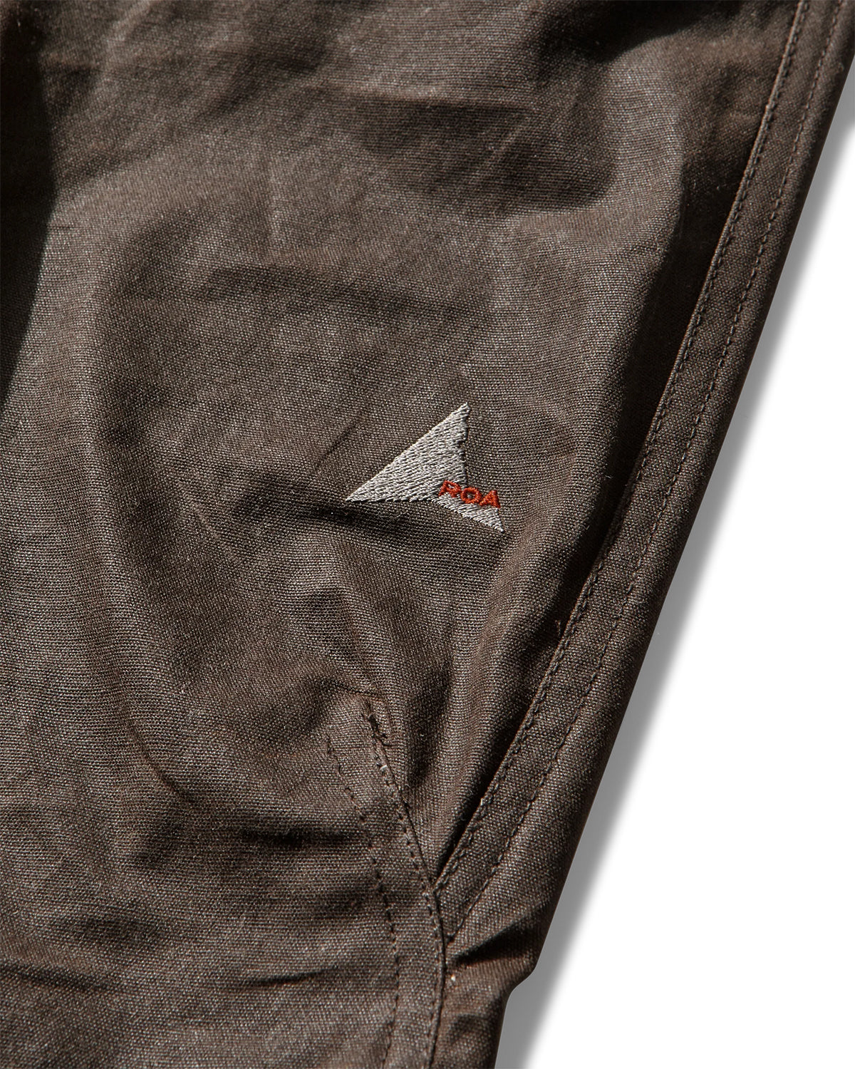 ROA CRIMP SHAPED WAXED COTTON PANTS